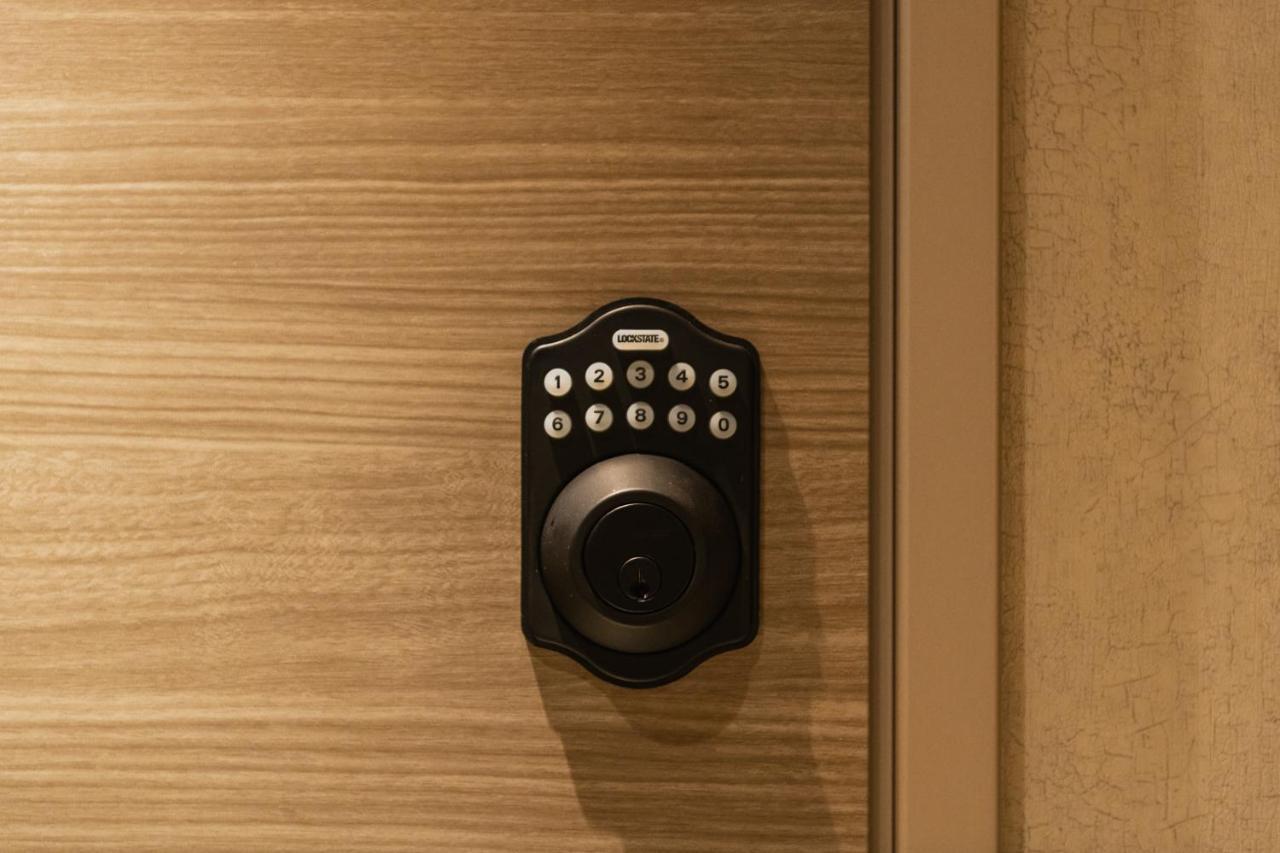 Grand Base Hakatamon Aparthotel Fukuoka  Exterior photo